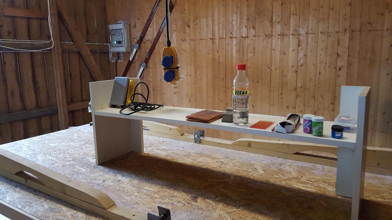Mora Vandrarhem Och Gaesthem Vinas Ngoại thất bức ảnh